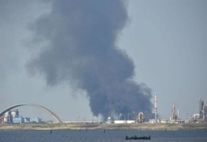 incendio_venezia_mestre_veritas_nube_mestre_rifiuti_twitter_2017_thumb660x453