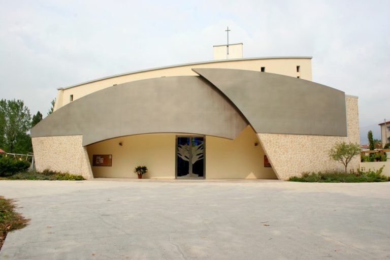chiesa dei-santi-francesco-e-chiara-marghera-13
