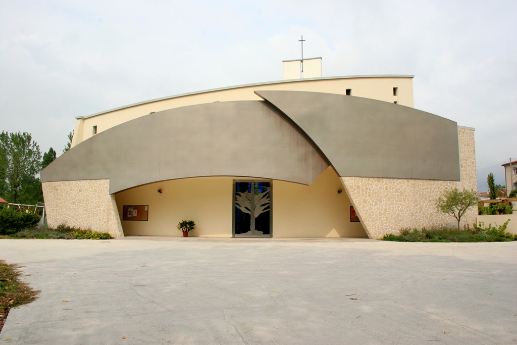 chiesa dei-santi-francesco-e-chiara-marghera-13