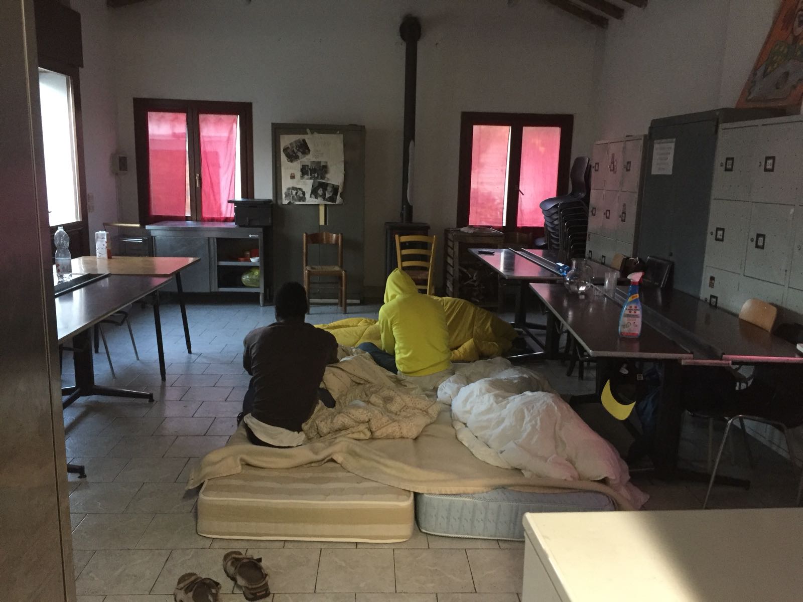 migranti notte bis