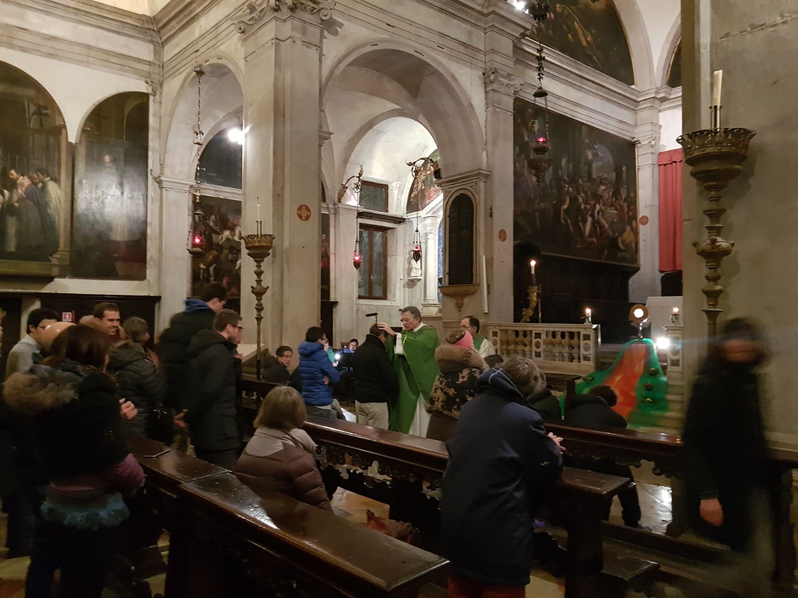 luci nella notte mandato