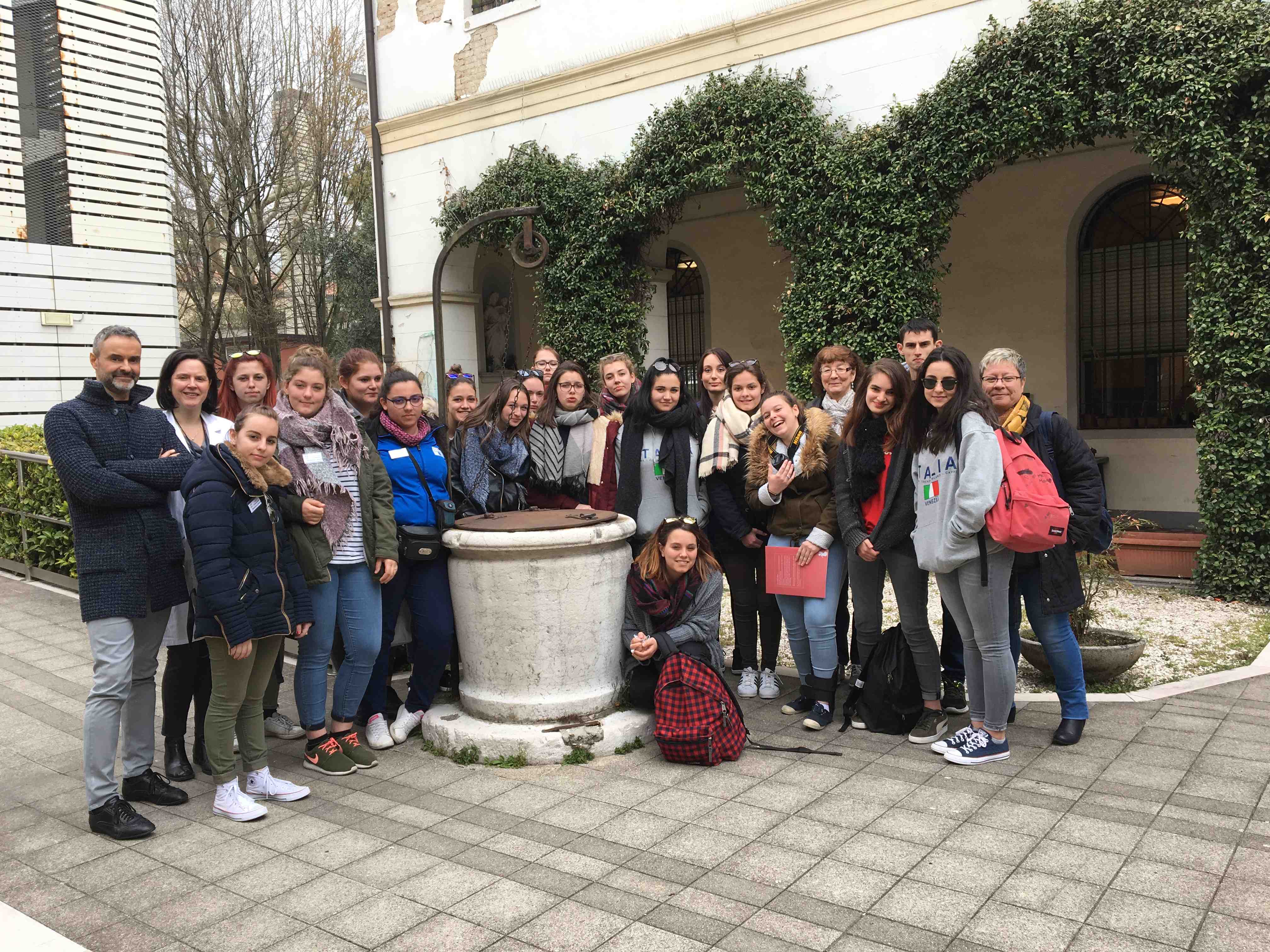 scuola battuti studenti francesi
