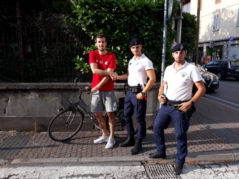 vigili polizia locale bicicletta