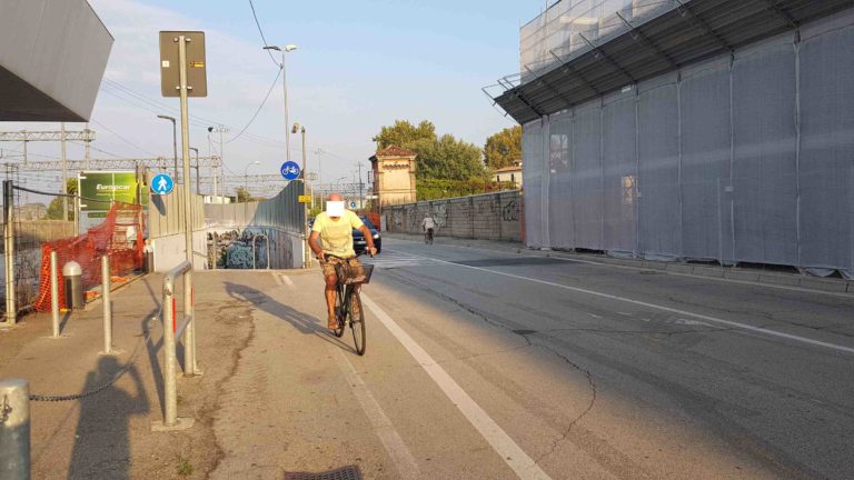 sottopasso via giustizia via trento oscurato