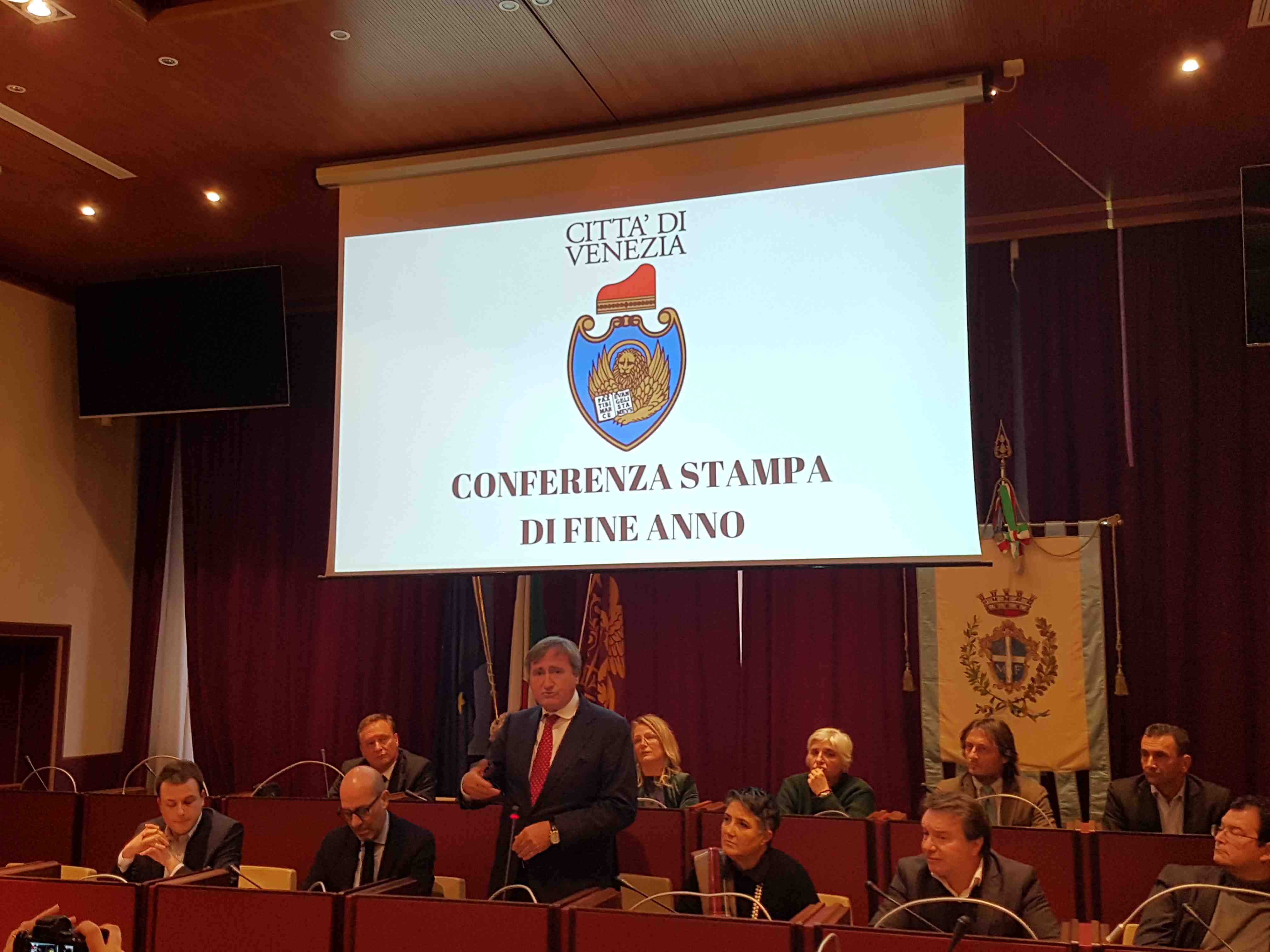 brugnaro conf stampa mestre