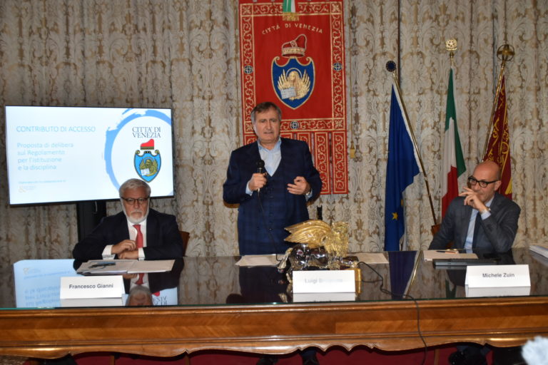 brugnaro contributo d'accesso