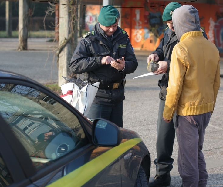 guardia finanza controllo droga