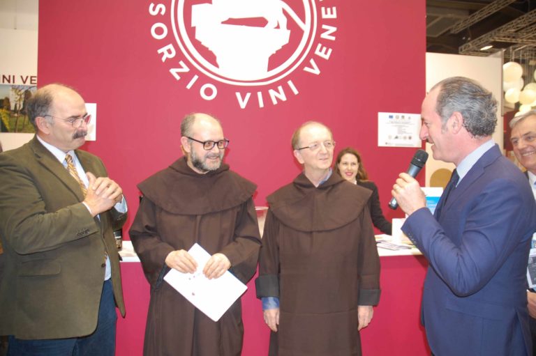 carmelitani vino small