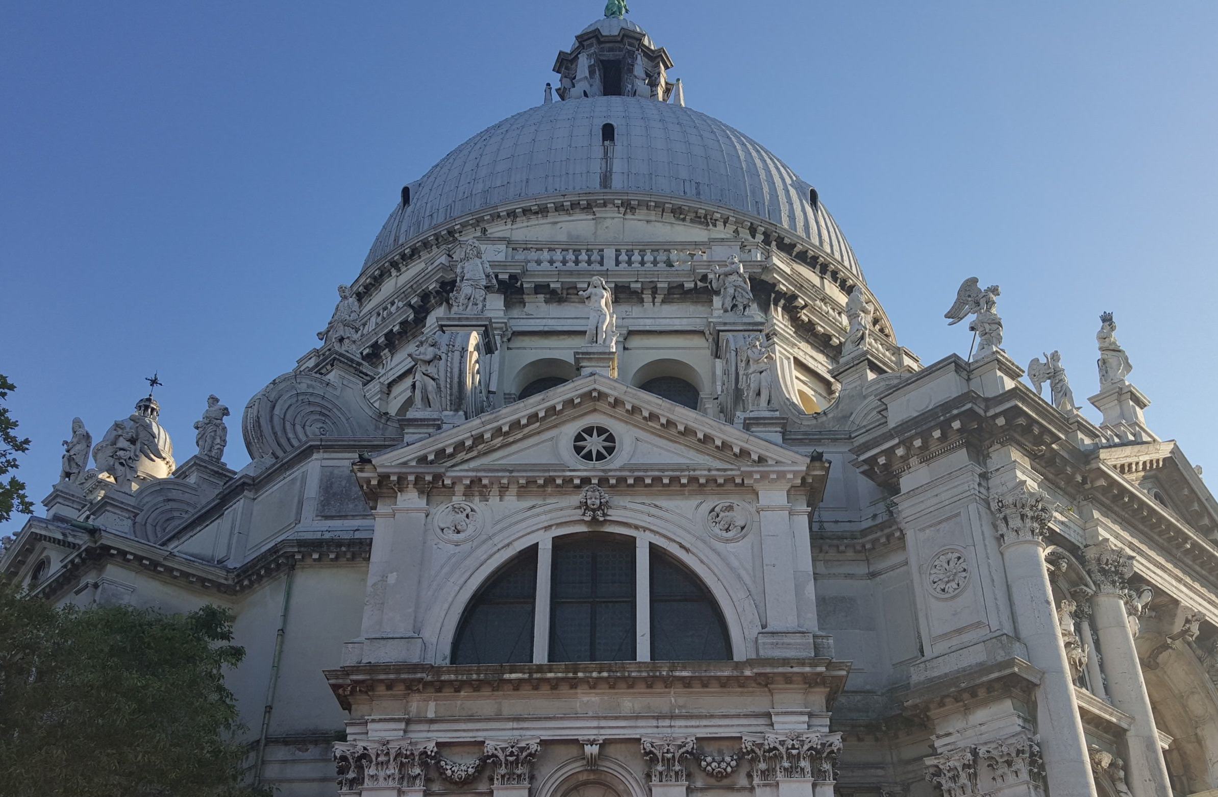 salute basilica small