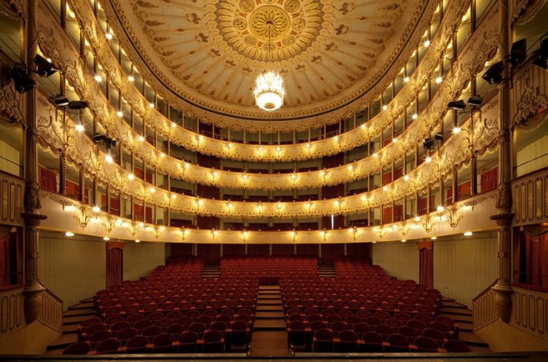 teatro goldoni-venezia-877x580