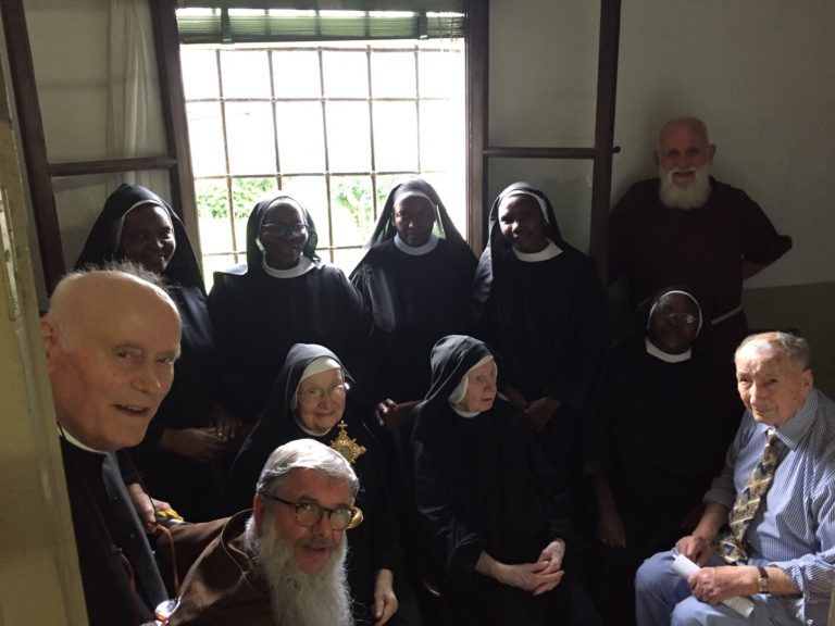 Monache agostiniane Mira, frati, sacerdoti, prof. Tiozzo con reliquia BMarco 13 8 2019