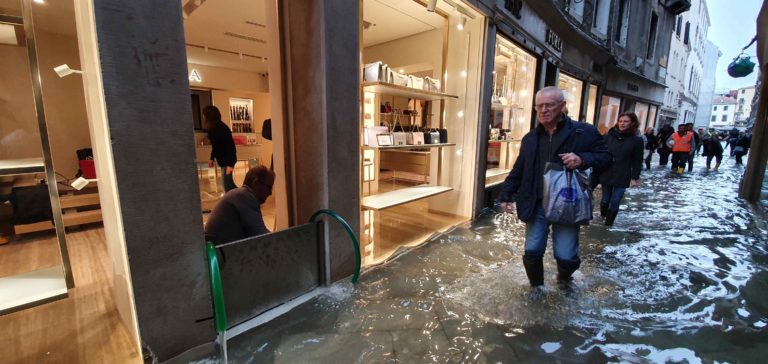 acqua alta danni negozi