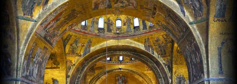 inside_st_mark_basilica_3