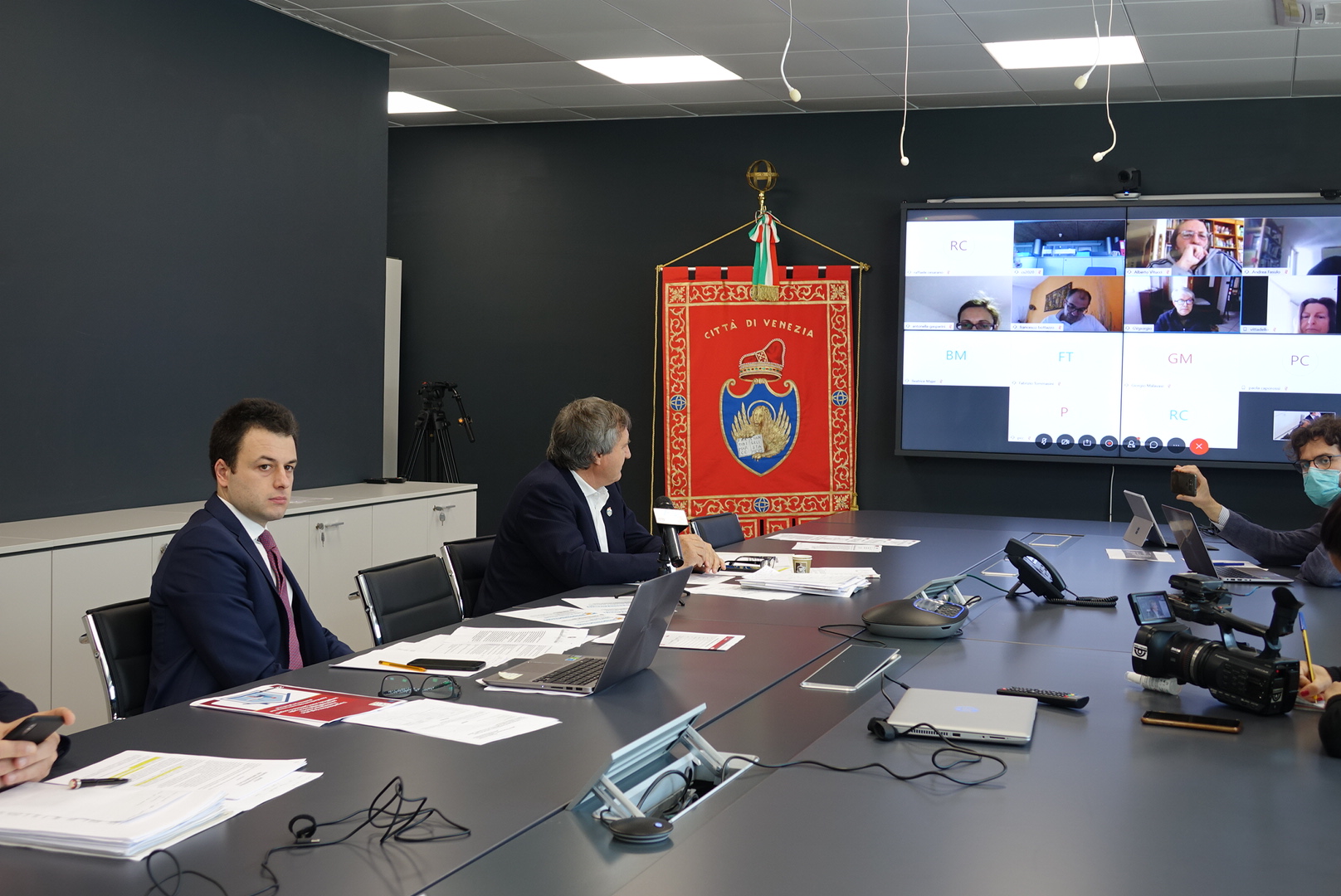 brugnaro videoconferenza