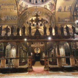 san marco interno basilica vuota