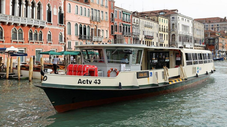 actv vaporetto