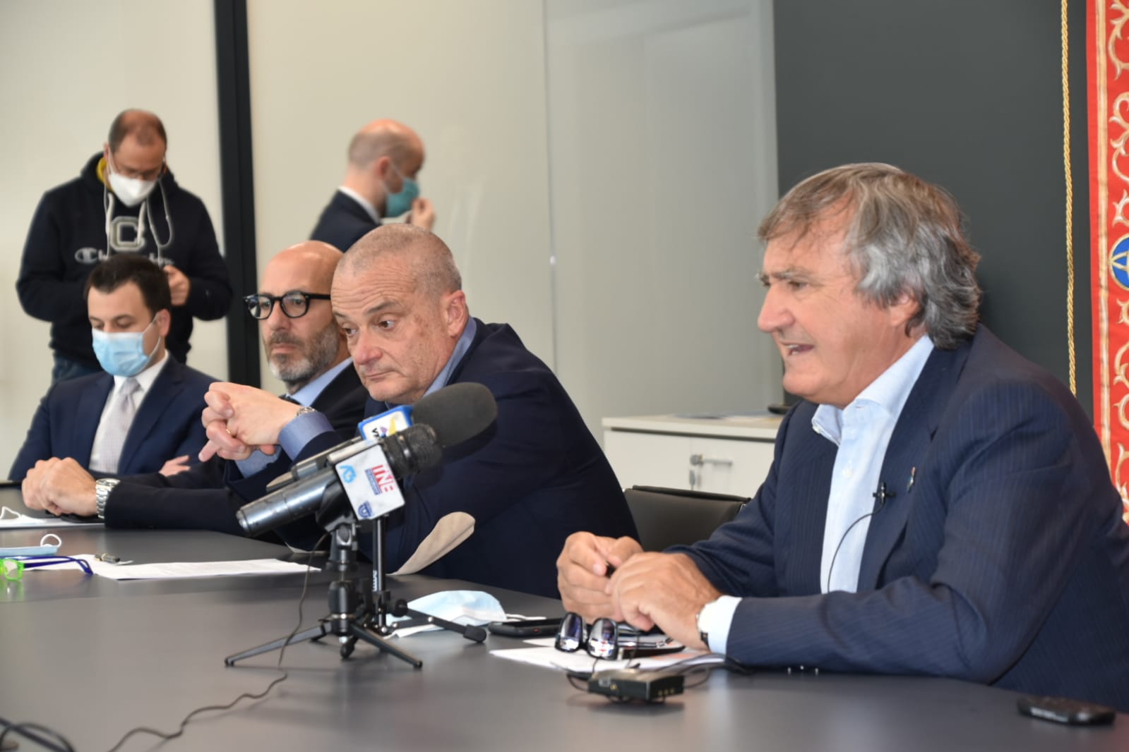 brugnaro covid conf stampa