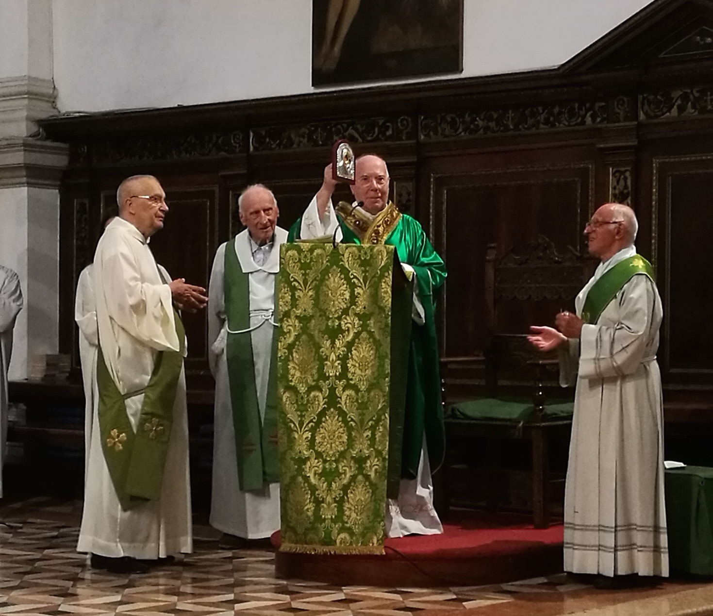 mons centenaro