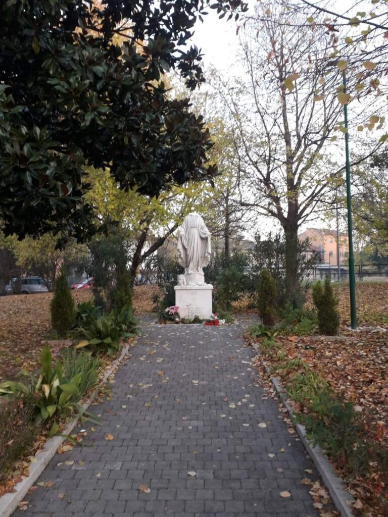 marghera statua madonna piazzale giovannacci