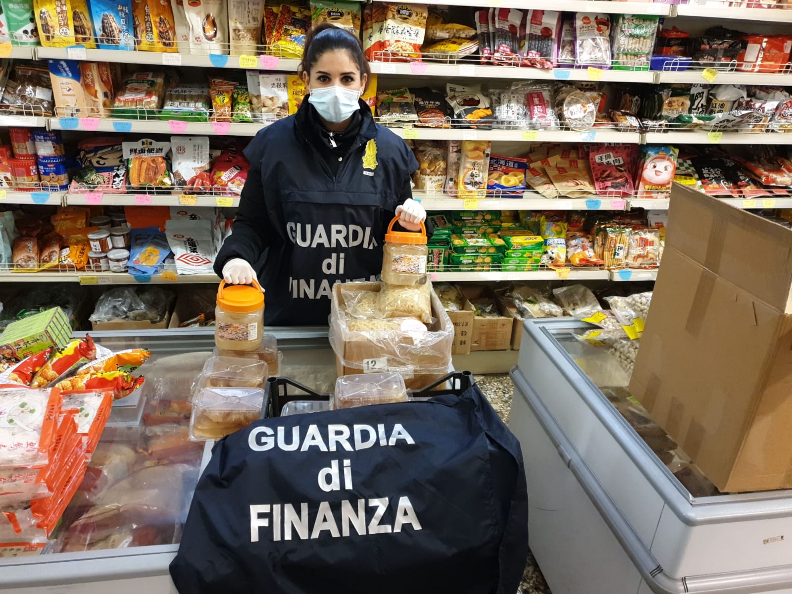 guardia di finanza sequesto generi alimentari mestre