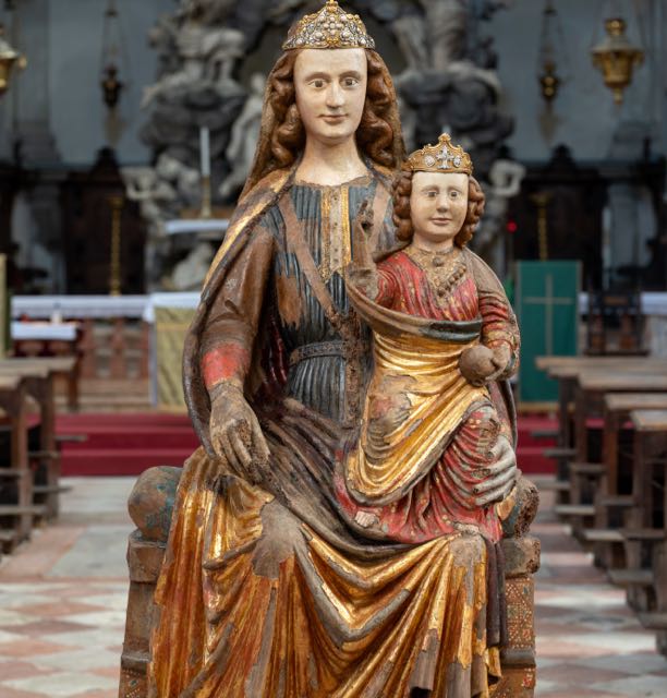 ven1 statua (1)