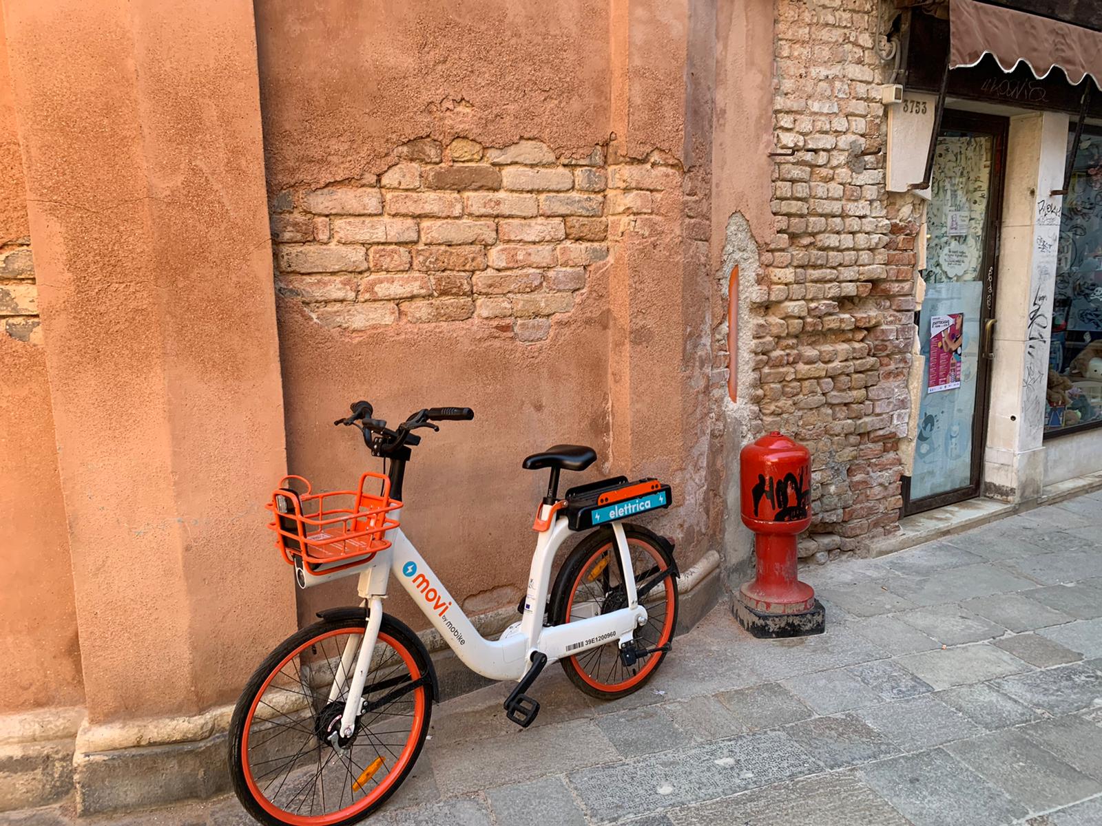 bike sharing bici abbandonata a Venezia