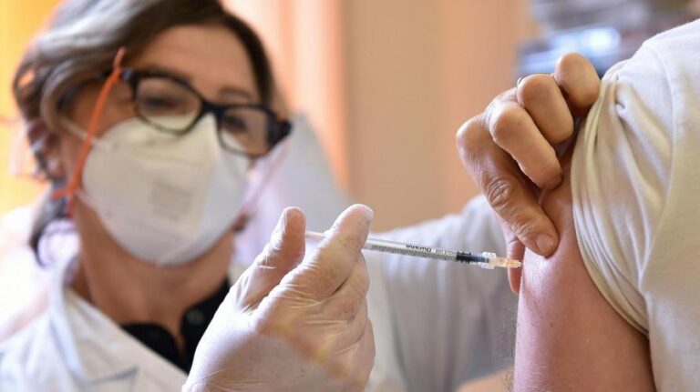 covid vaccinocovid2_interno