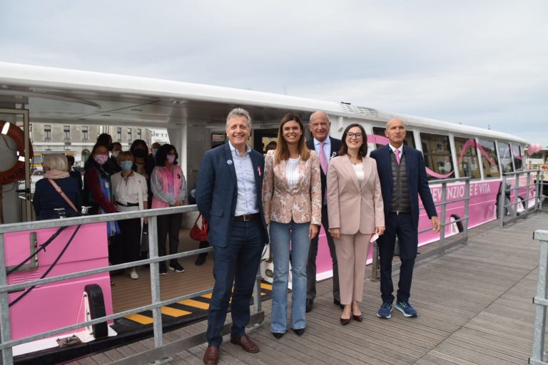 vaporetto rosa a