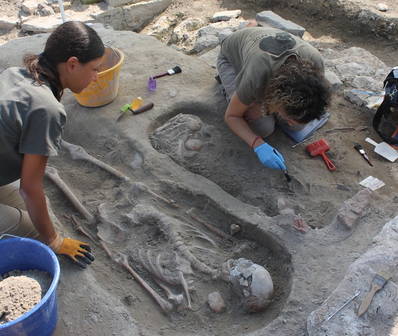 jesolo archeologia salme