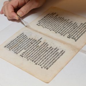 Favole di esopo Restauro carta_ ph. Noemi La Pera per ARCHiVe - Fondazione Giorgio Cini onlus