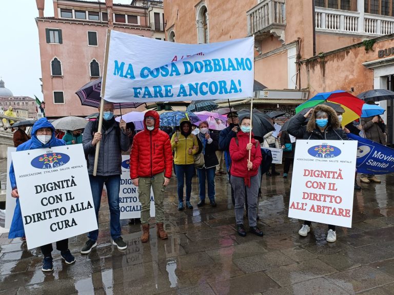malattia mentale protesta 31 marzo 2022 uno