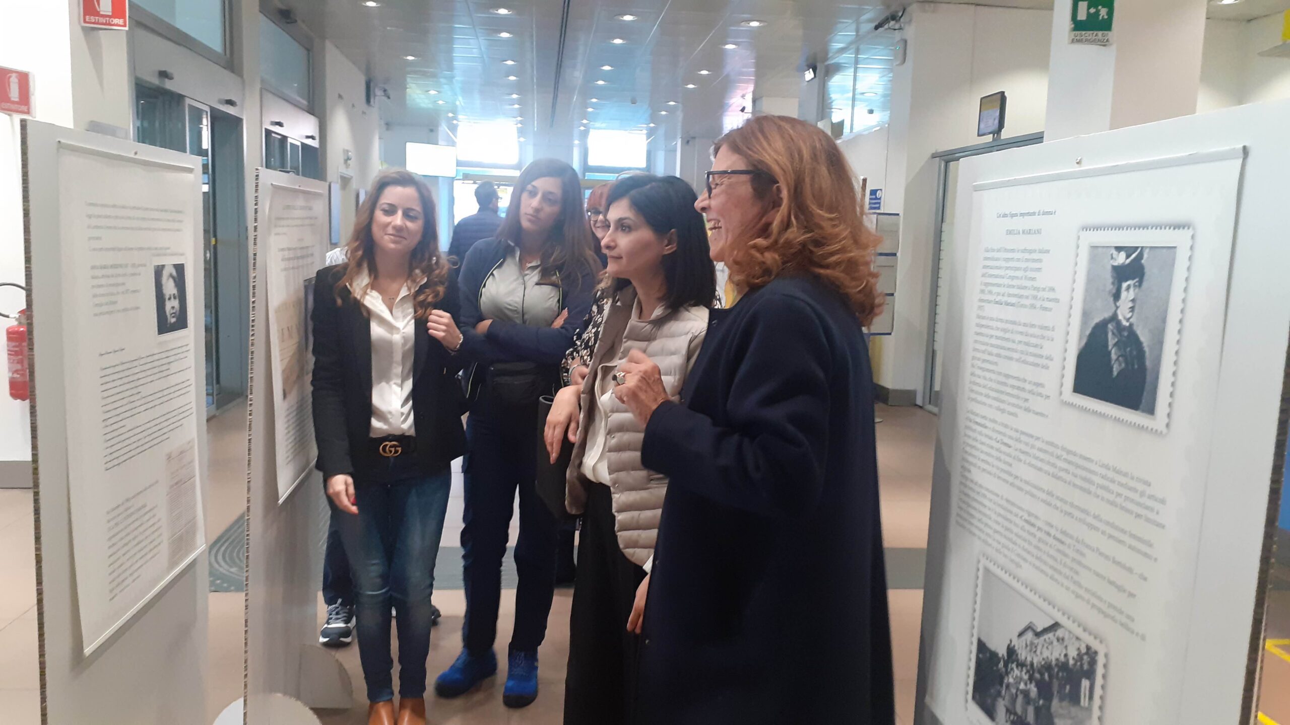 poste mostra voto donne uno