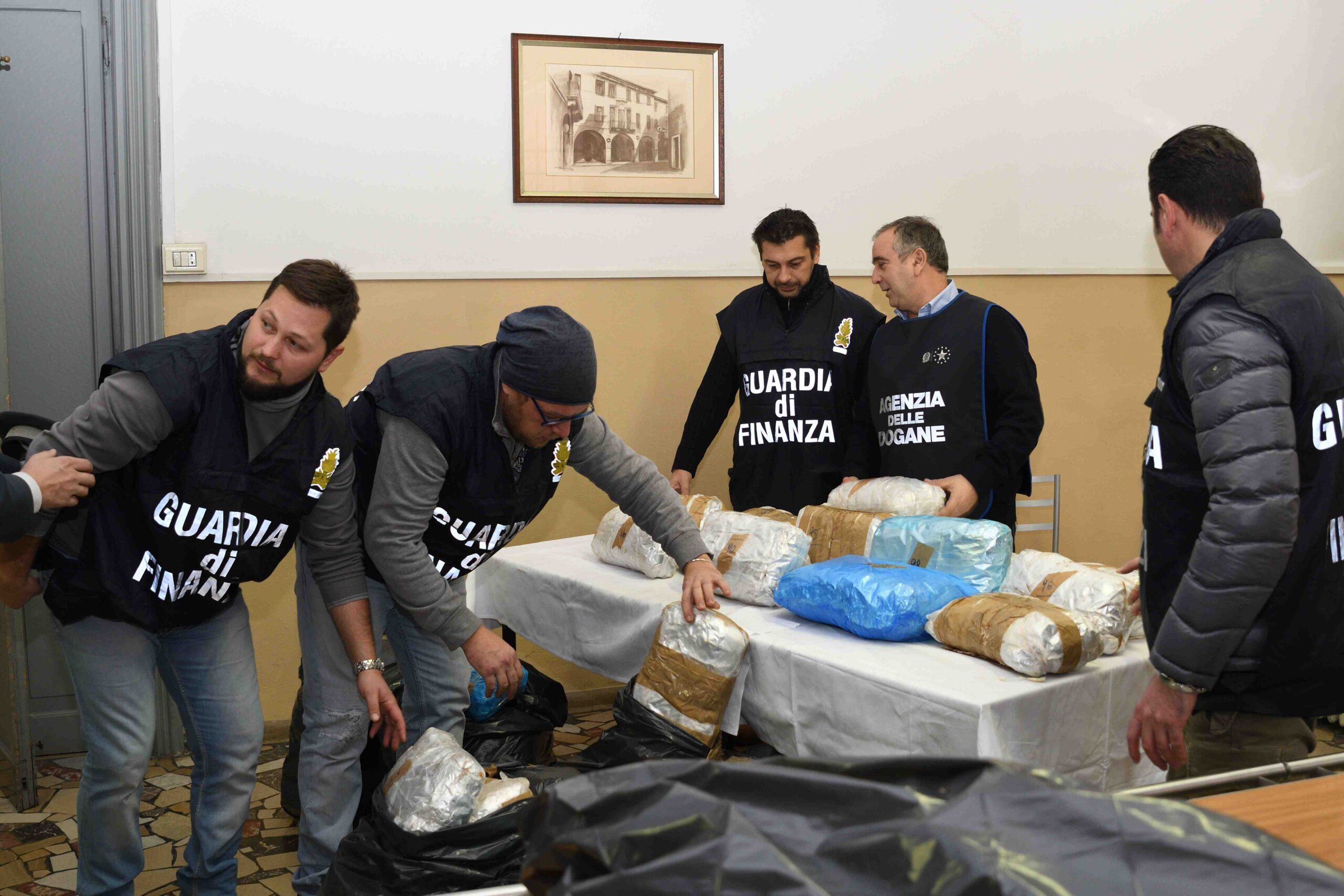 guardia finanza droga