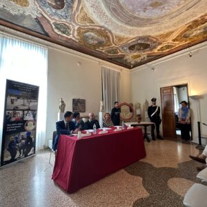 anfora museo archeologico carabinieri consegna
