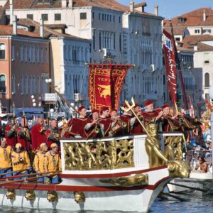 regata storica corteo small
