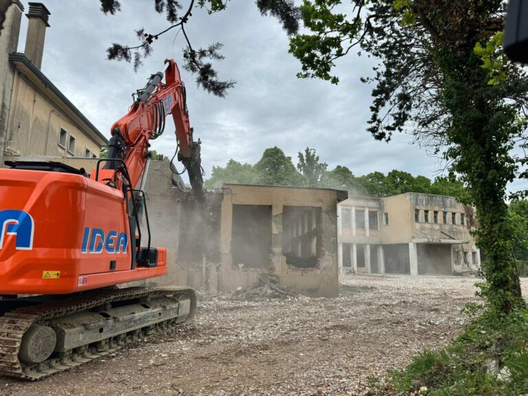 marghera demolizione ex asilo sacro cuore