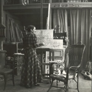 guggen 14_Maria Helena Vieira da Silva in her studio, Paris, 1948 © Willy Maywald, Courtesy Jeanne Bucher Jaeger, Paris-Lisbon