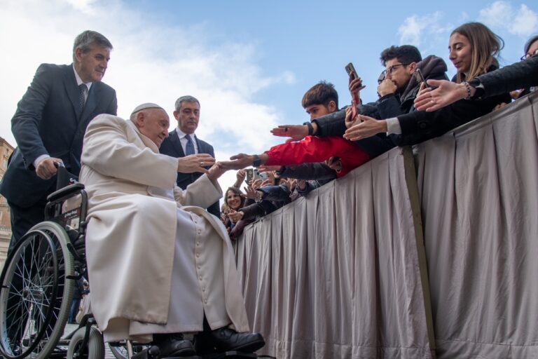 Vaticano, 6 marzo 2024: udienza generale di Papa Francesco in Piazza San Pietro - foto SIR/Marco Calvarese
