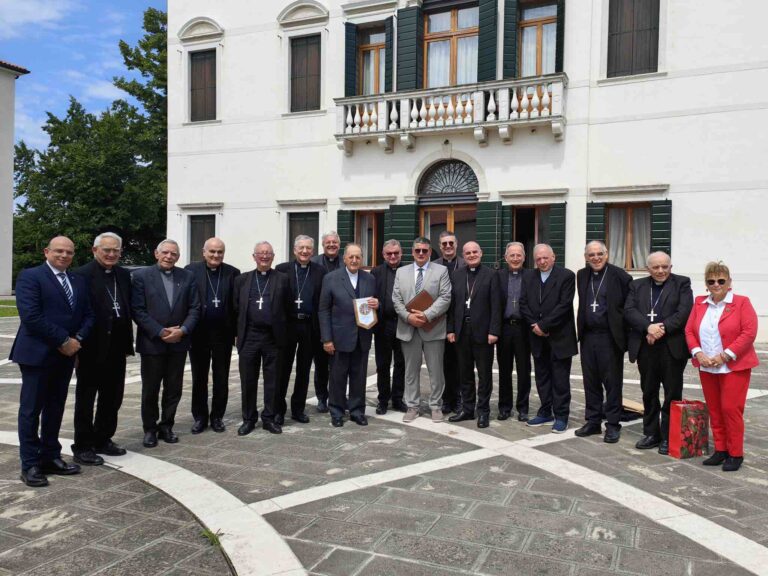 Vescovi CET 13 maggio 2025 B