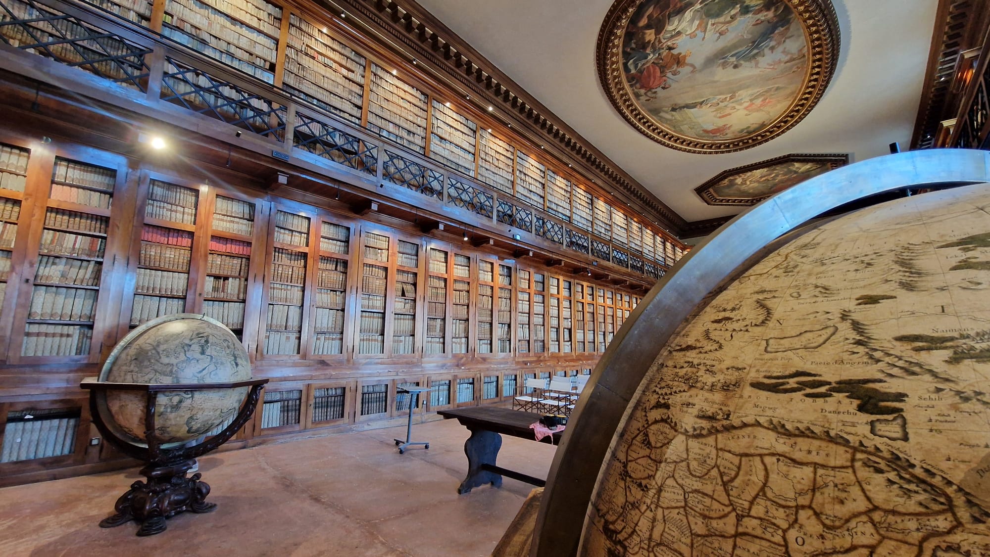 biblioteca