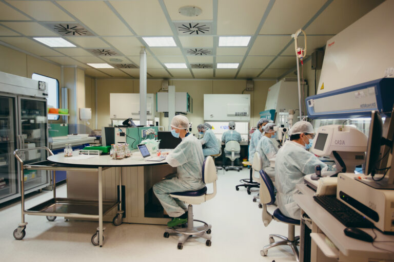 pnone Laboratori - Banca degli occhi-57
