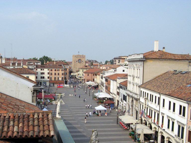 Piazza Ferretto