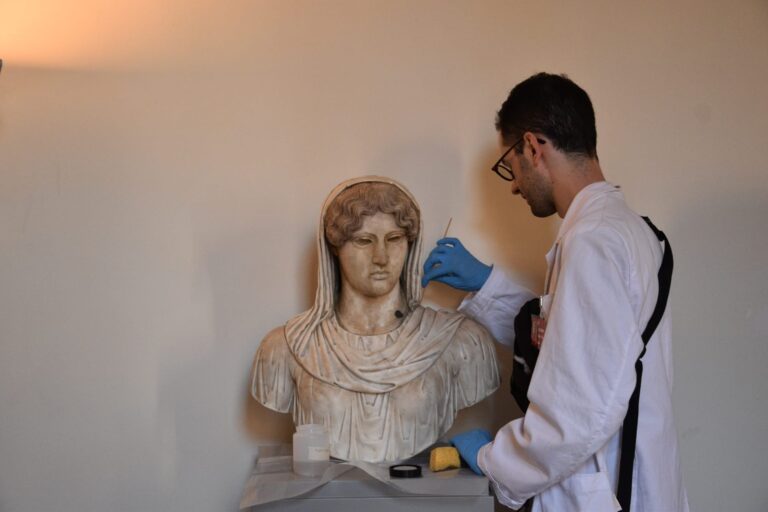 statua